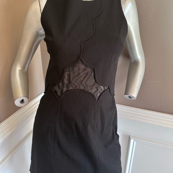 NWT Zac Zac Posen Embordered Scallion Insert Little Black Dress Sz 6 Sleeveless - Picture 2 of 6